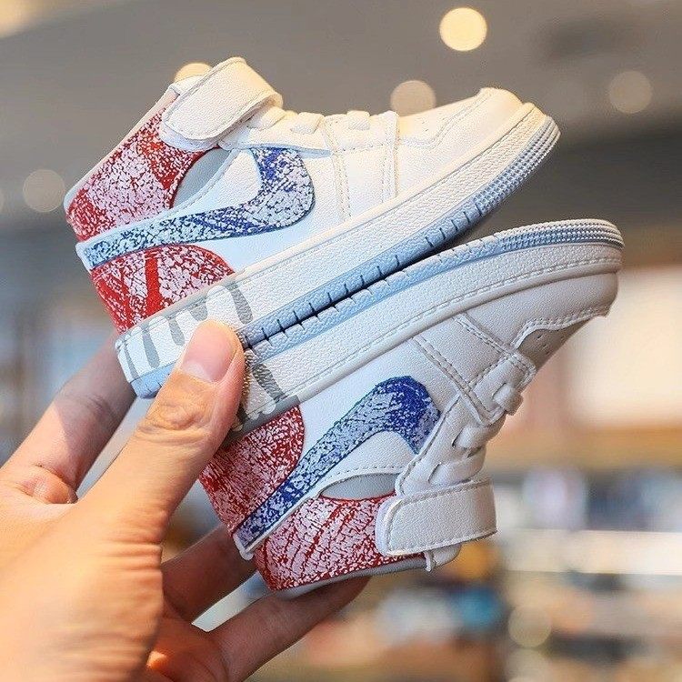 Baby toddler shoes soft bottom baby shoes 2023 autumn and winter new children's board shoes all-matching kindergarten indoor shoes fashion