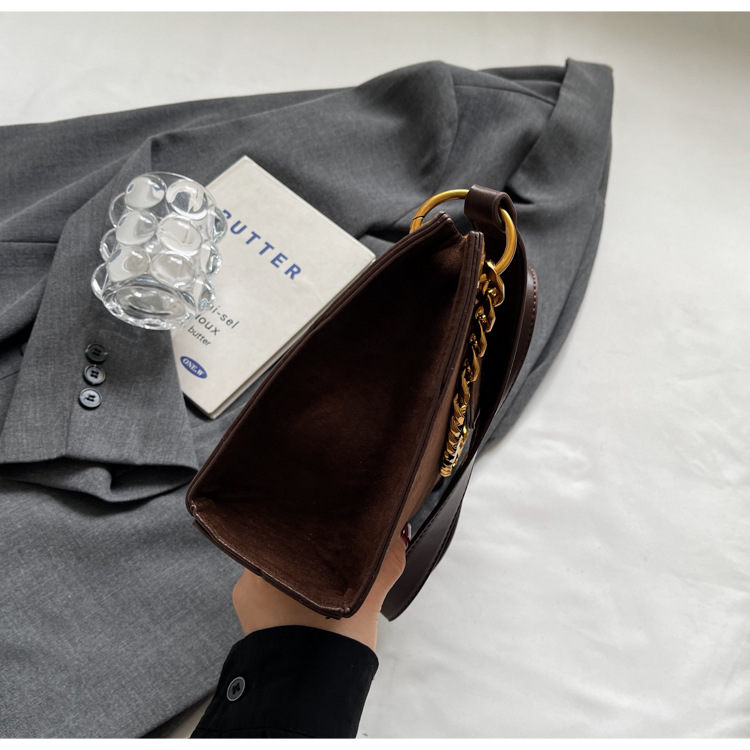 O1CN01OjOJWp1k9d8IfNb2p !!2216095894641 0 cib