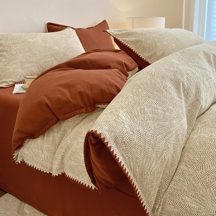 Autumn and Winter 100% Cotton Thickened Brushed Four-Piece Set Soft and Skin-Friendly Triangle Stitching Vintage Style All-Cotton Duvet Cover