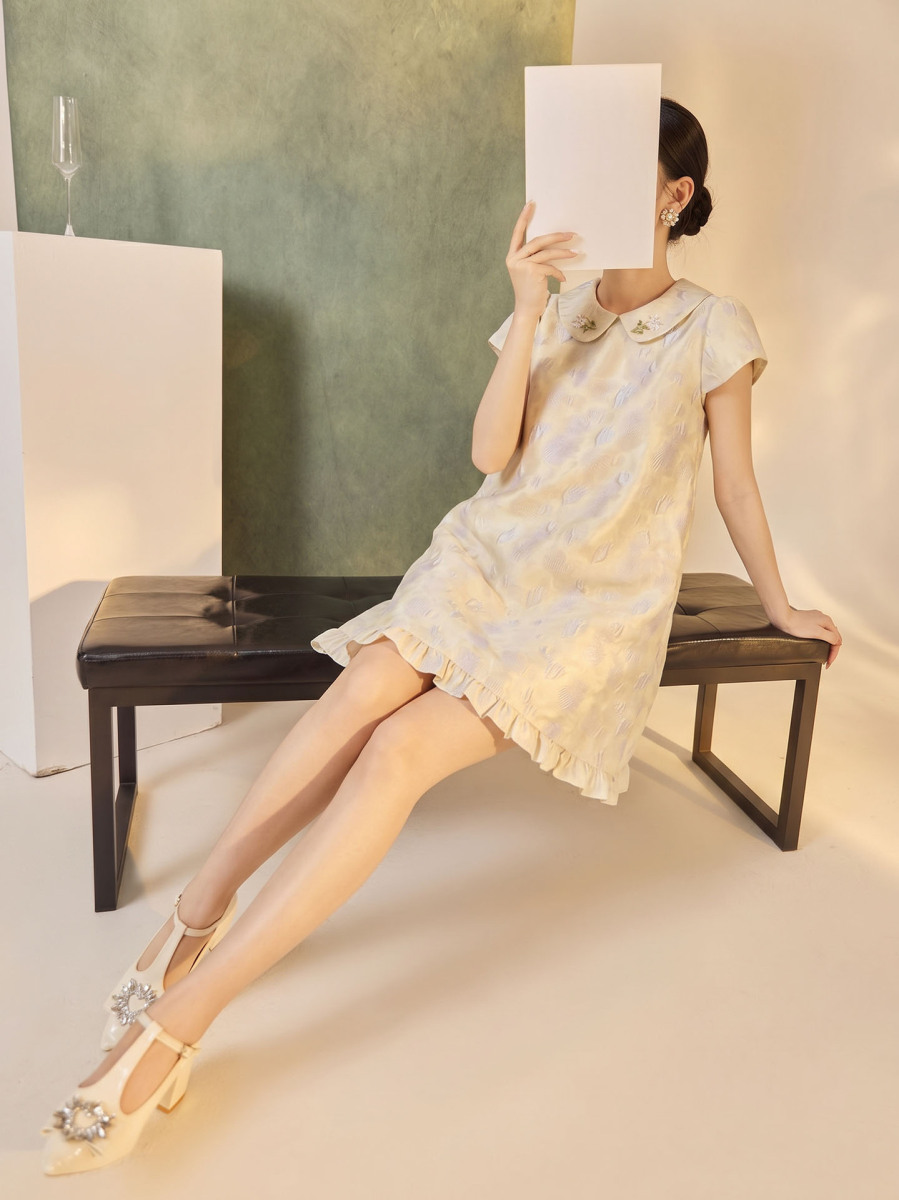 Đầm liền họa tiết jacquard cổ búp bê tay ngắn dáng chữ A — Phô mai vàng (giao hàng trong 7 ngày), Phô mai vàng (giao hàng trong ngày)