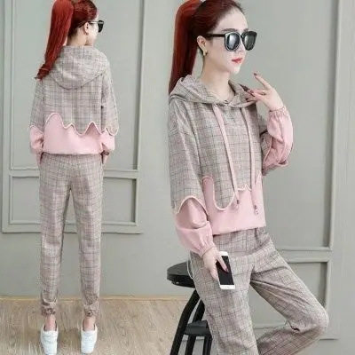 Fashion sweater suit women's 2023 Spring and Autumn New Western temperament small slim professional two-piece suit