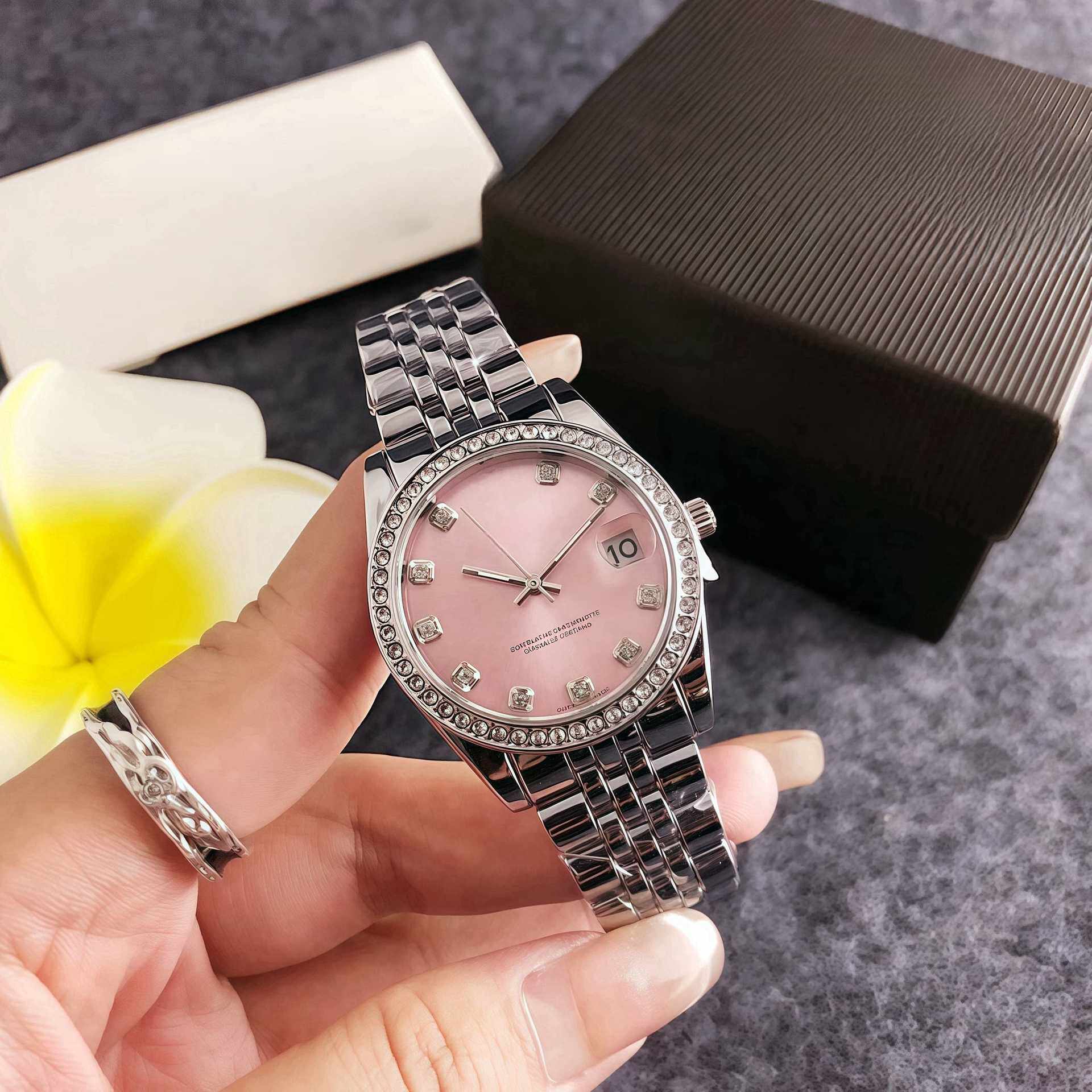 Calendar Quartz Fashion Personalized Men's and Women's Watches Wholesale Factory Direct Sales Foreign Trade Best-Selling Round Diamond Large Dial Watch