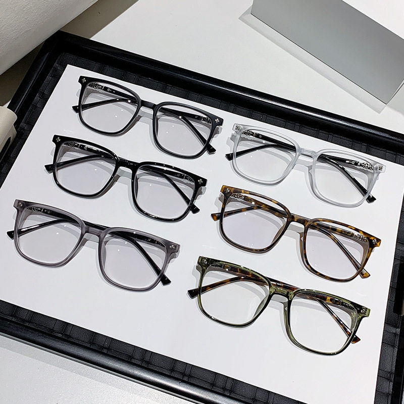 Anti-blue light discoloration glasses for female students online popular large frame cross-border myopia with degree tide without makeup glasses for men