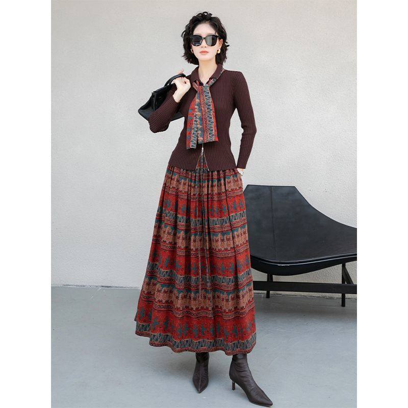 High-End Fashionable and Age-Reducing Suit 2026 Autumn New Slimming Knitted Top Loose Skirt Two-Piece Set