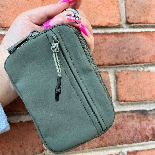 In-Stock Wholesale Waterproof Nylon Small Wallet Multifunctional Card Holder Keychain Women's Coin Purse Storage