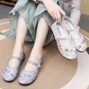 Ethnic Style Embroidered Shoes Antique Style Hanfu Shoes Old Beijing Cloth Shoes Women's Comfortable Soft Bottom Retro National Style Mother Shoes