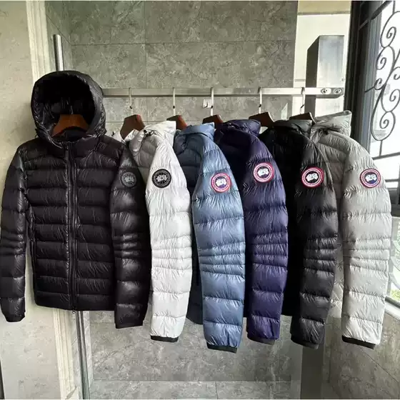 Crofton 2227 Men's and Women's Same Light and Thin. Goose down Jacket