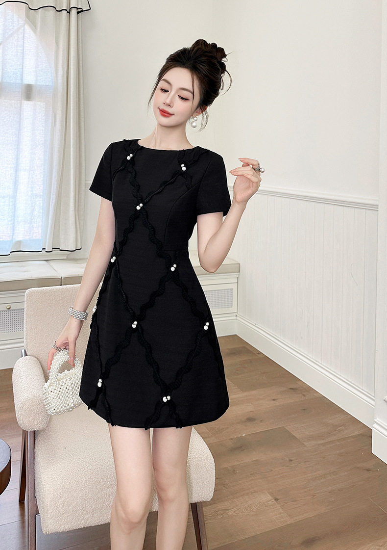 Đầm suông nữ midi cổ tròn họa tiết kim cương phong cách Chanel — [Màu đen] chi tiết 5