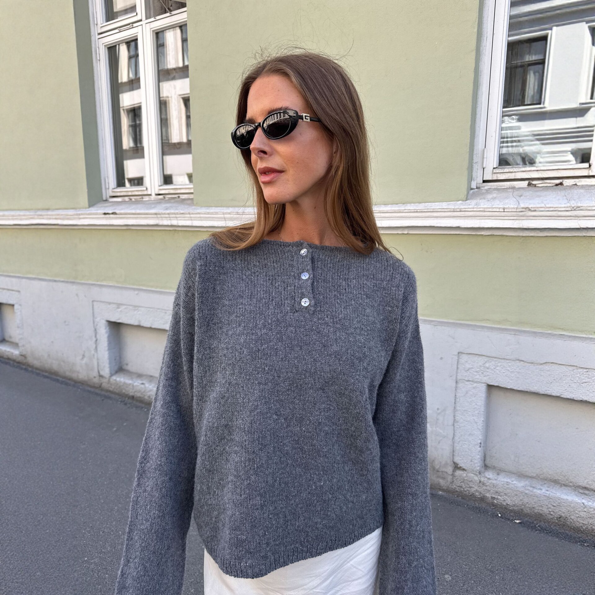 Womens Oversized Knit Sweater Round Neck Button Detail Long Sleeve Solid Color Casual Autumn Winter Top OEM