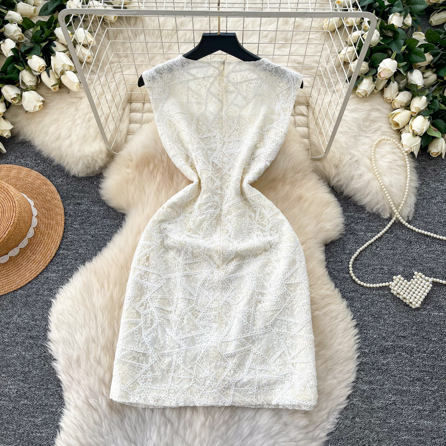 Lace and Sequin Cocktail Dress Slim Fit Embellished Elegant Design Perfect for Parties and Special Occasions