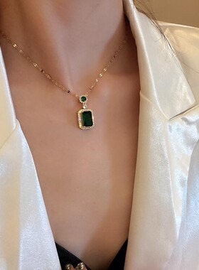 网红高级感项链女轻奢小众祖母绿吊坠学生镶钻戒指锁骨链耳环耳坠