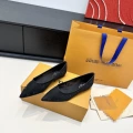 Black flat bottom