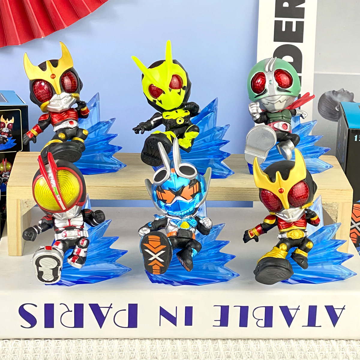 กล่องสุ่ม Kamen Rider ฟิกเกอร์ซูเปอร์ฮีโร่สวมหน้ากากธันอส โมเดล Dragon Knight Decade ของเล่นสำหรับจัดแสดง ฟิกเกอร์สะสมสุดทันสมัย