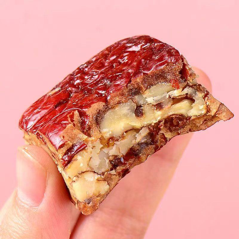 Dates with Walnut Kernels Individually Packaged Wholesale Delivery, Stuffed Dates with Walnuts and Xinjiang Hotan Dates with Walnuts