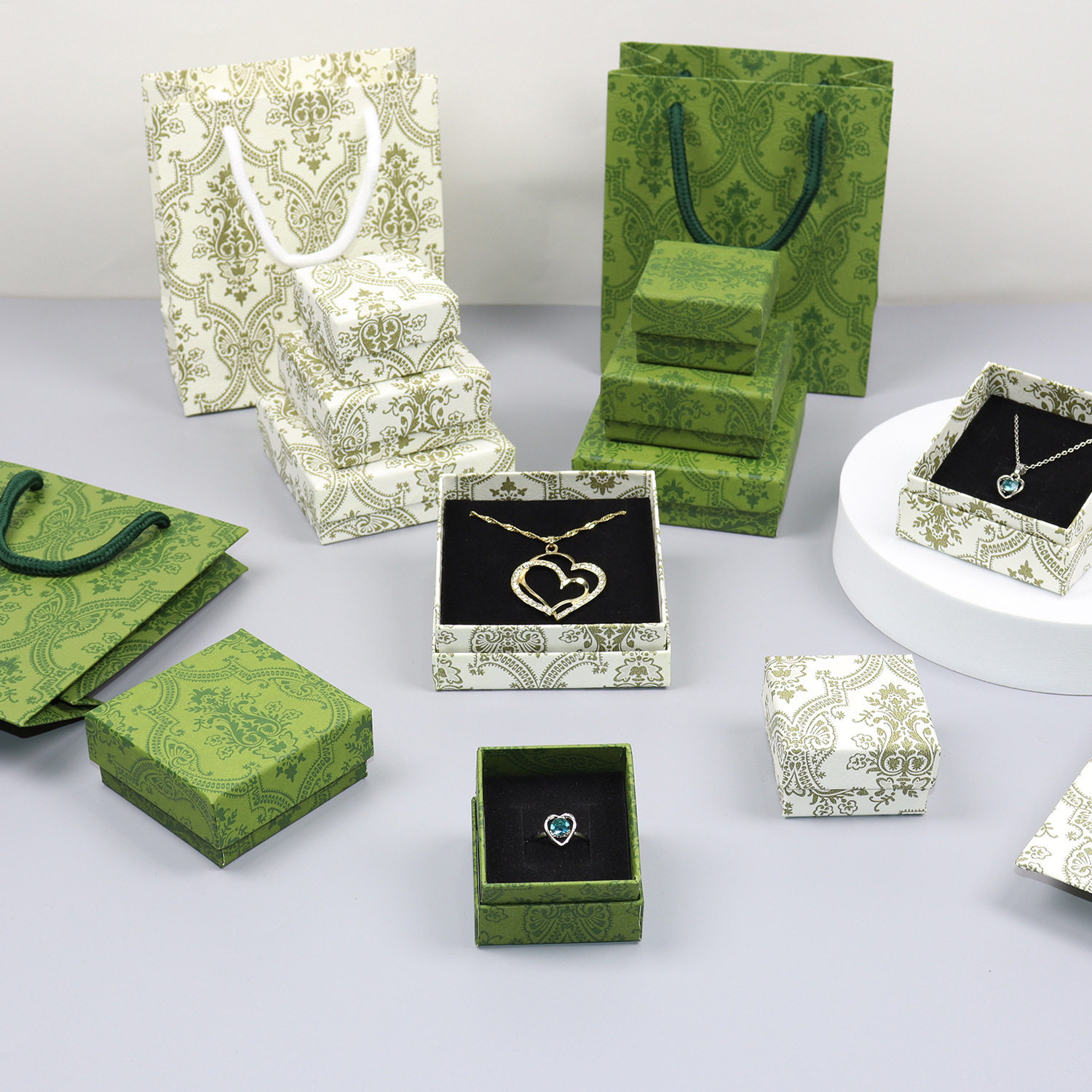 Popular European Pattern Series Jewelry Boxes, Universal Packaging Boxes for Various Accessories, Large Quantities in Stock from the Source Factory