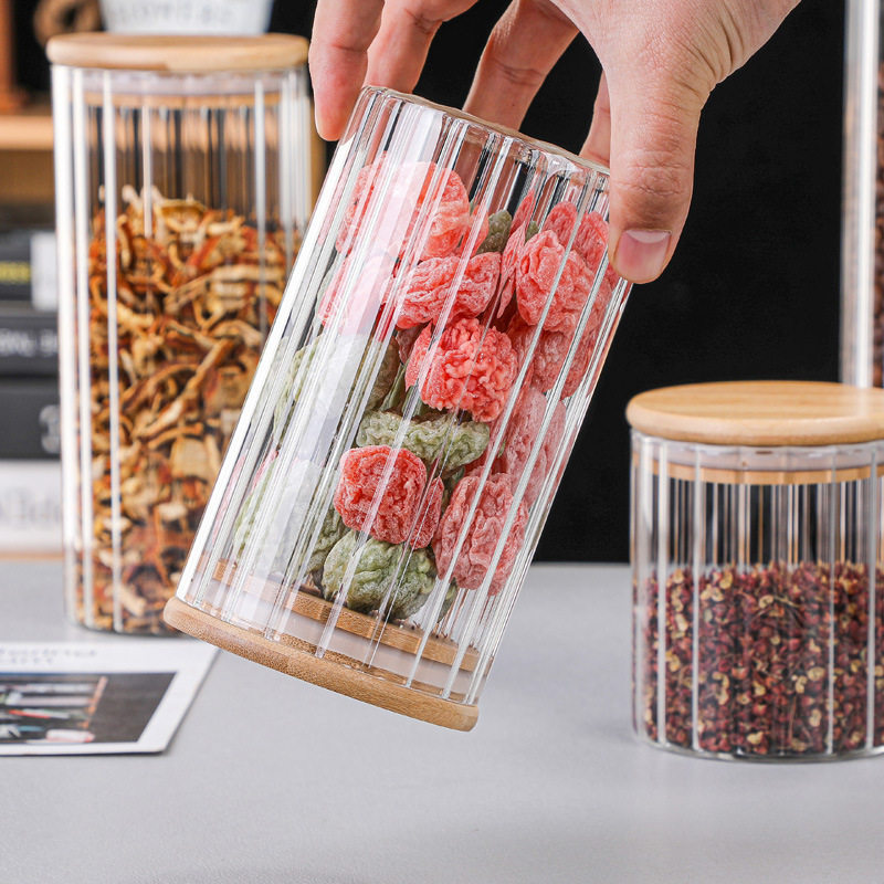 Vertical Striped Storage Jars in Various Sizes, Kitchen Storage Household Moisture-Proof Sealed Jars, High Borosilicate Glass Transparent Large Capacity