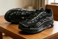 Max98-black and white 01-40-46