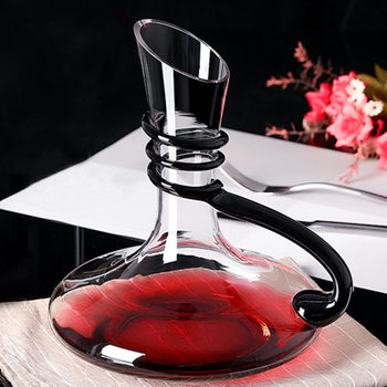 Household red wine decanter glass small crystal harp u-shaped pot personalized swan-shaped wine divider hotel creative