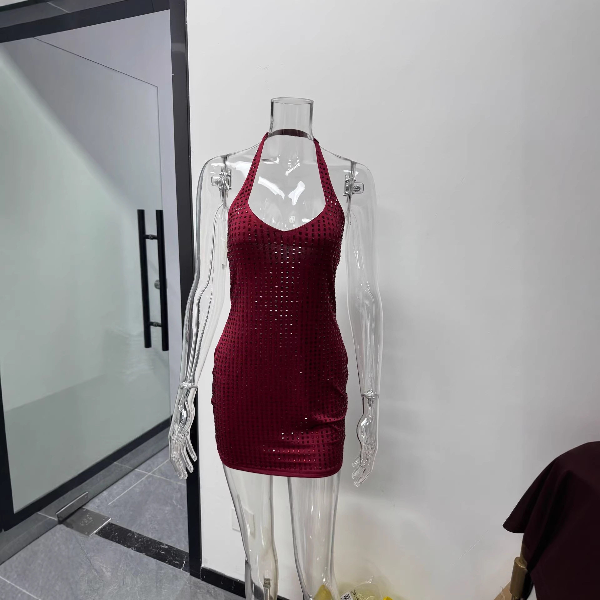 2025跨境新款欧美性感时尚女装派对性感挂脖烫钻修身包臀连衣裙