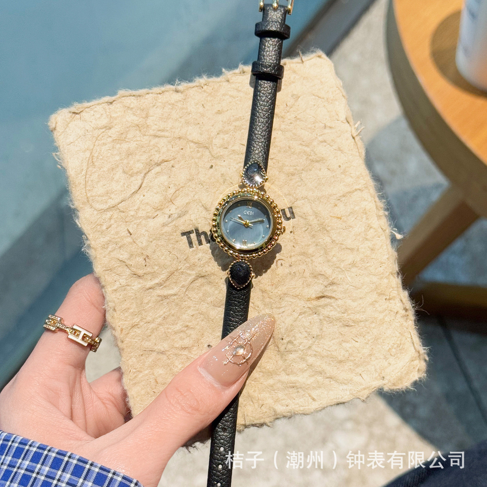 Goldie Gedi Light Luxury Women's Round Watch Explosive Vintage Antique Exquisite Small Quartz Watch 61014