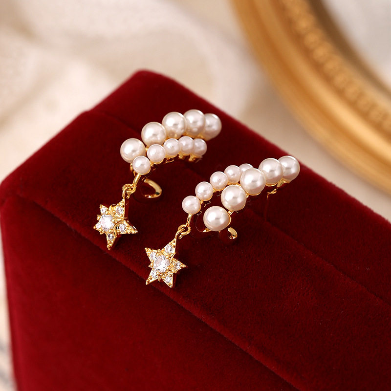 pearl zircon earrings, feminine, fashionable, versatile and gentle five-pointed star earrings