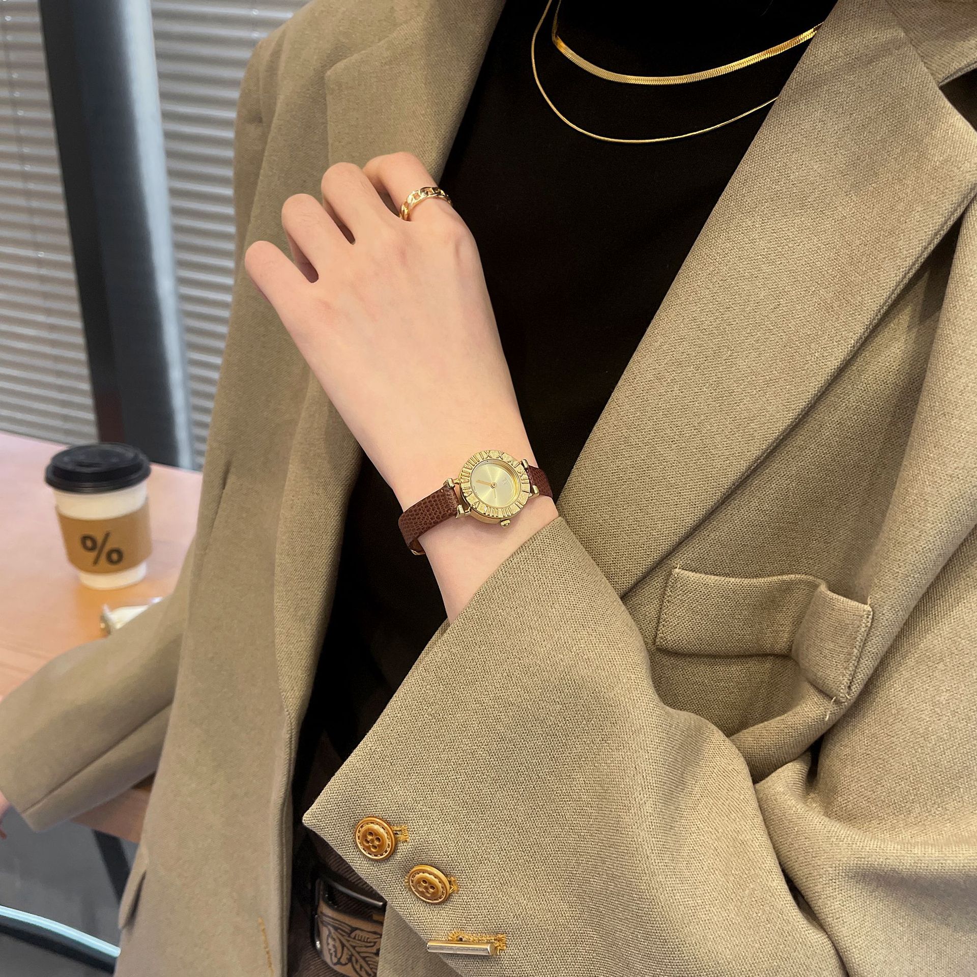 TT watch women's retro light luxury niche women's exquisite small autumn and winter girls high-grade high-looking women's watch