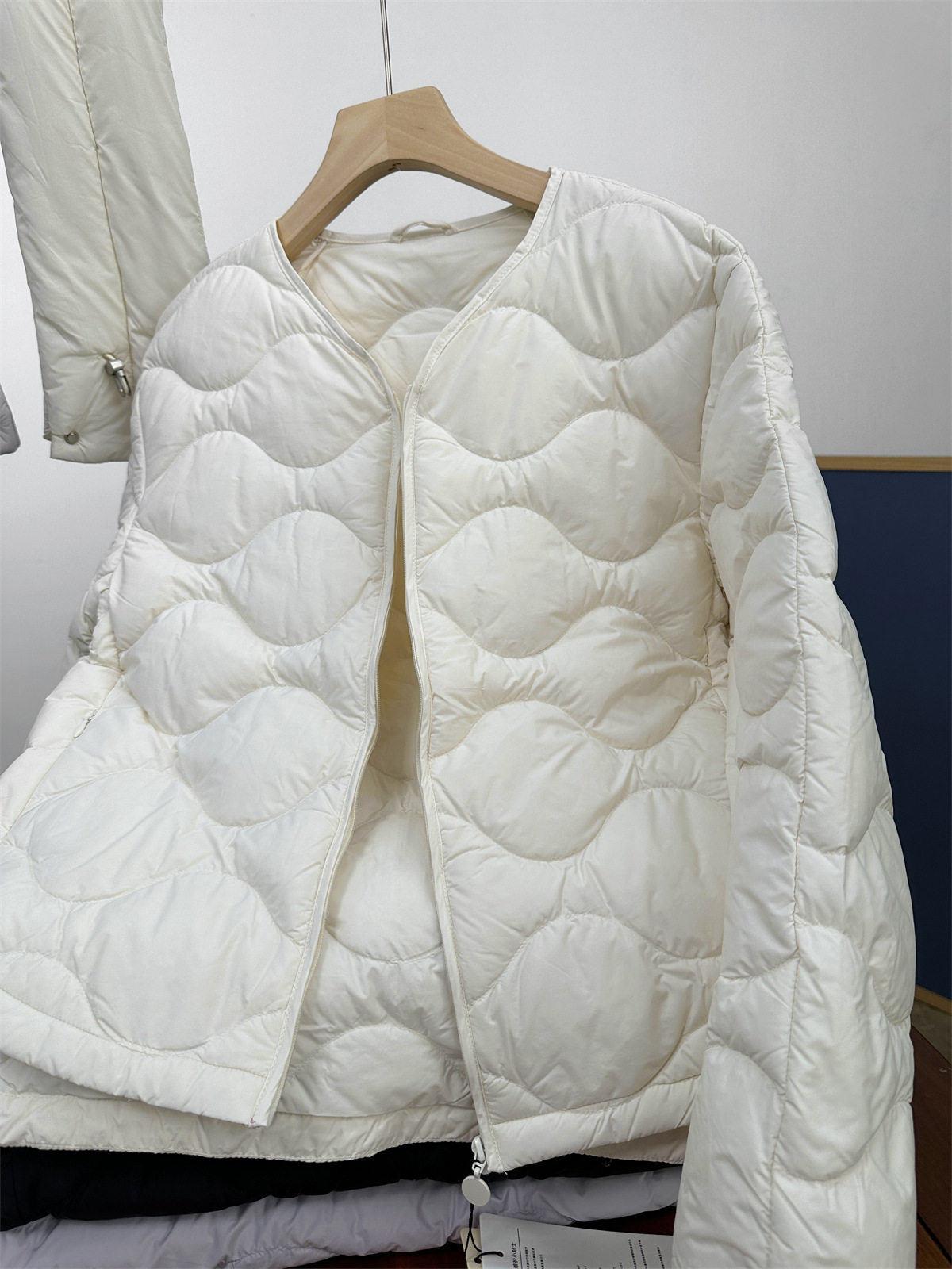 90% Goose down Jacket Women's Lightweight New Scarf Style 2025 Winter White Goose down Pinghu Origin Wholesale Dropshipping