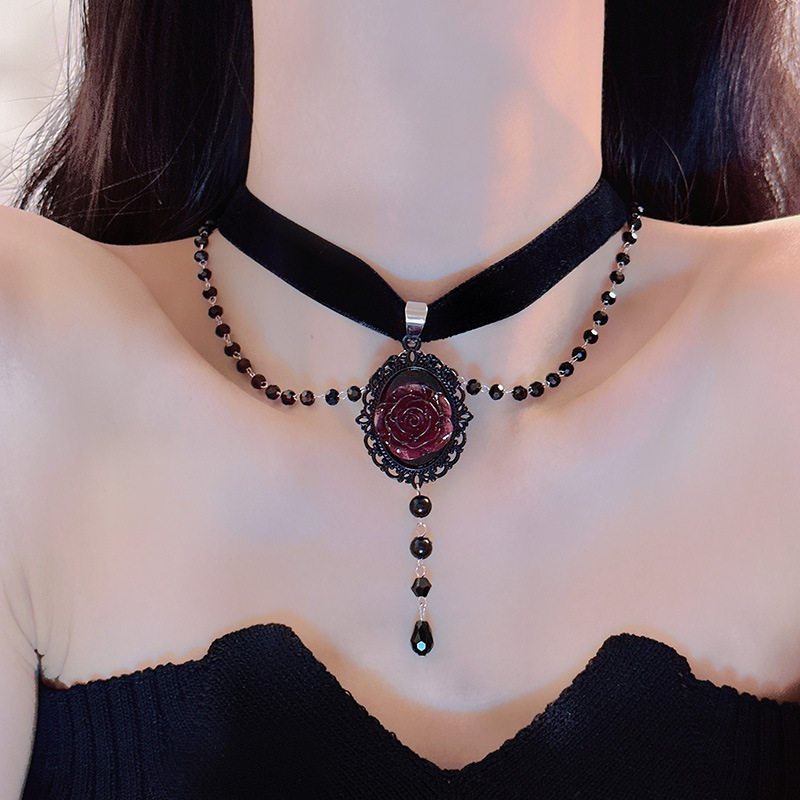 Pure desire sexy French High sense wine red rose flower clavicle chain velvet collar neck strap strap necklace for women