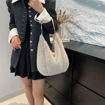 2024 autumn and winter new fluffy bag niche design fluffy underarm women's bag shoulder bag cross-border trendy dumpling bag