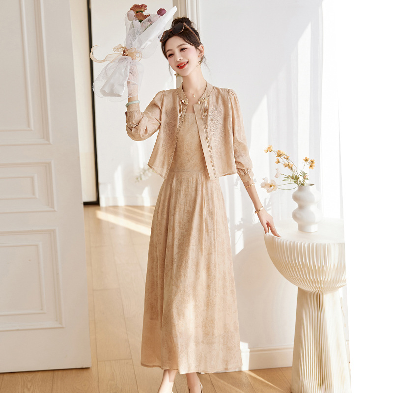 (Mới) Mã L2399 Giá 2170K: Đồ Bộ Nữ Hatde Cả Bộ 2 Món Hàng Mùa Xuân Thu Đông Thêu Họa Tiết Hoa Thời Trang Nữ Chất Liệu G05 Sản Phẩm Mới, (Miễn Phí Vận Chuyển Toàn Quốc).