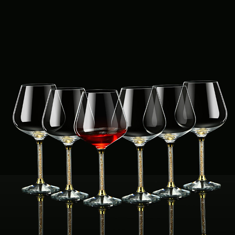 High-End Red Wine Glasses for Home Use, Luxurious Crystal Burgundy Goblets, Wine Glass Set with Gold-Plated Rotating Decanter