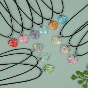 Resin love pendant personalized multicolor luminous pendant fluorescent sequins heart heart necklace diy jewelry manufacturers