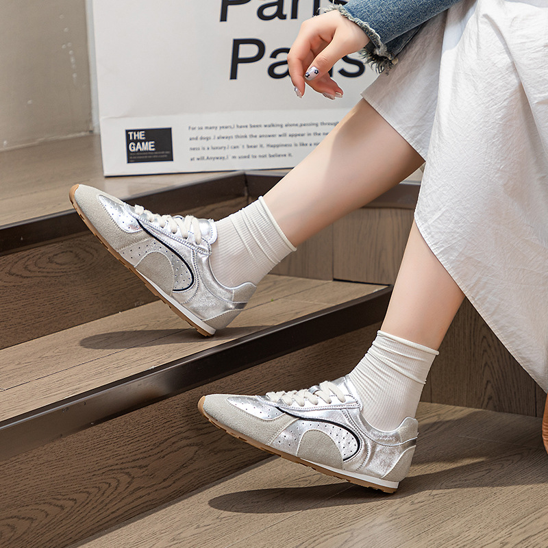 (Mới) Mã K3171 Giá 2190K: Giày Bệt Nữ Wetdi Đế Mềm Kẻ Caro Giày Dép Nữ Chất Liệu Da Bò G05 Sản Phẩm Mới, (Miễn Phí Vận Chuyển Toàn Quốc).