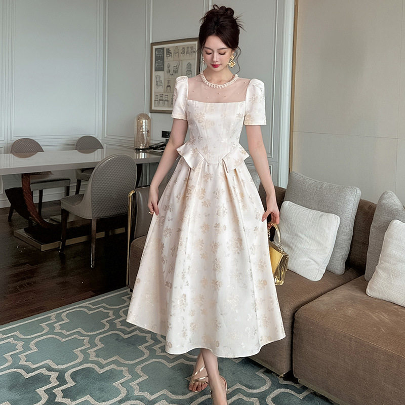 Đầm maxi nữ oversize tay ngắn cổ tròn họa tiết hoa nhí phong cách Pháp — [Màu hồng đào]