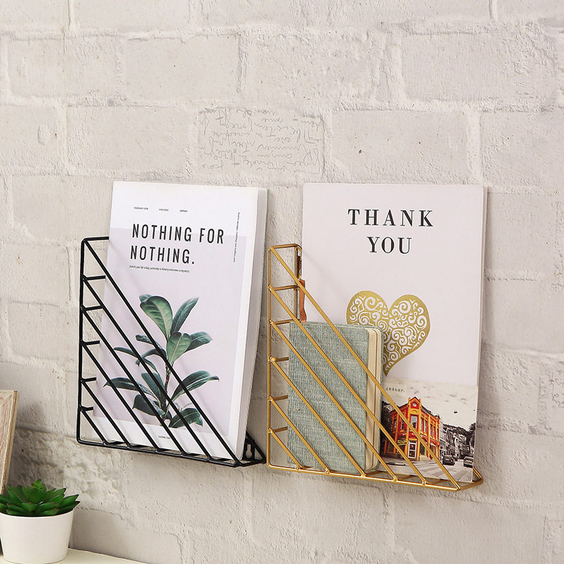 批发ins铁艺挂墙墙面卧室书架书报架儿童绘本架墙上展示架杂志架