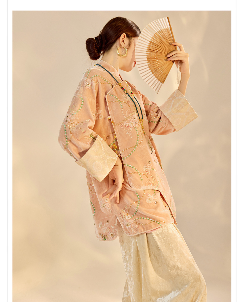 Áo khoác nữ dáng thường thêu hoa đính sequin chất liệu satin — màu hồng