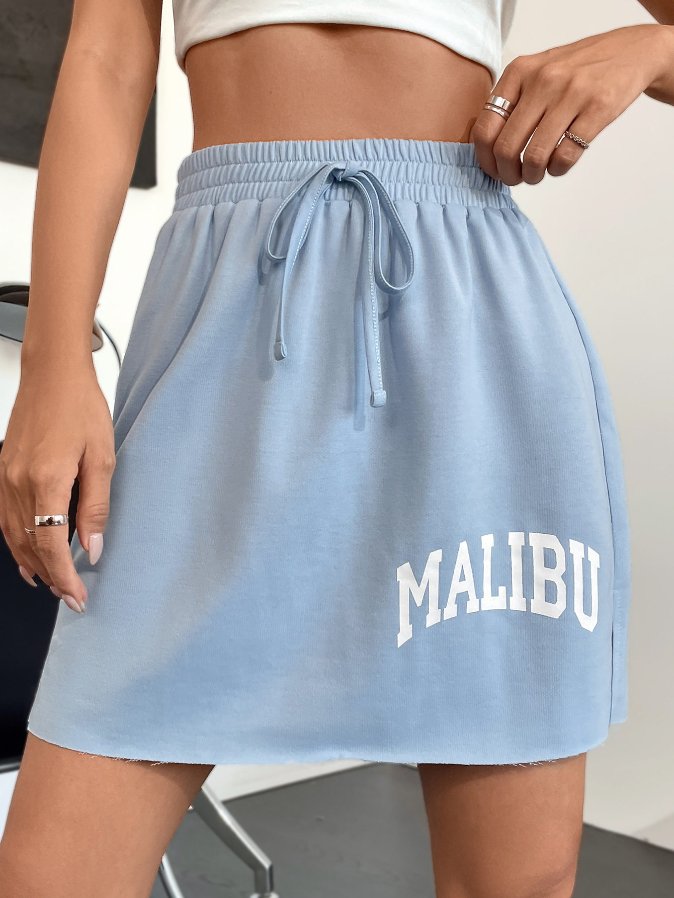 Casual Summer Midi Skirt Elastic Waist Versatile Style Comfortable Fit Perfect for Everyday Wear Wholesale Available