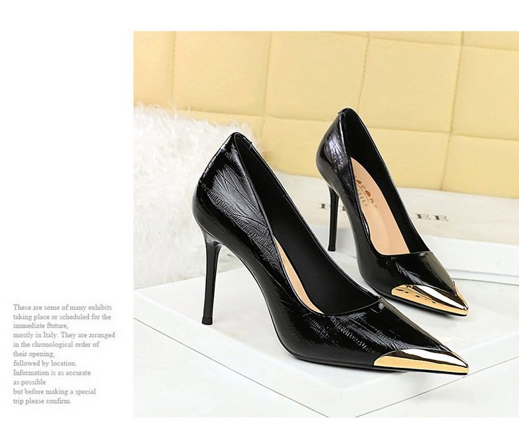 Giày Cao Gót Nữ Da Bóng Mũi Nhọn Gót Nhọn Trang Trí Kim Loại Chiều Cao Đế Khoảng 8cm Màu Đen, Đỏ Rượu Vang, Bạc, Kem... chi tiết 15