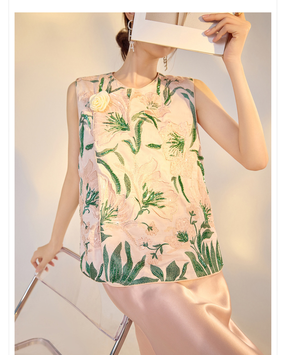 Áo vest nữ không tay thêu hoa nổi chất liệu satin phối họa tiết cành hoa — Hồng xanh (phát hành cùng ngày), Màu xanh hồng (giao hàng trong 7 ngày), Màu xanh mơ (giao hàng trong 7 ngày), Màu xanh mơ (phát hành cùng ngày)