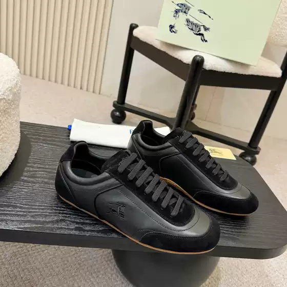 Vintage Leather Patchwork Casual Sports Shoes for Couples, Classic Embroidered Flat German Training Shoes for Women