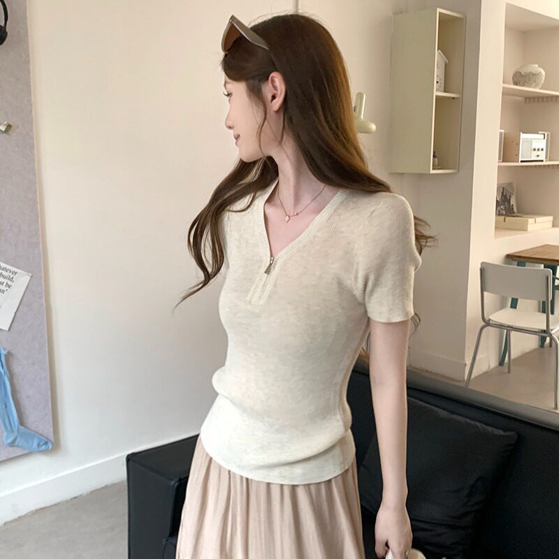 法式优雅米白色v领拉链针织短袖T恤女夏季新款超好看修身显瘦上衣