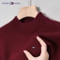 Burgundy [half turtleneck]