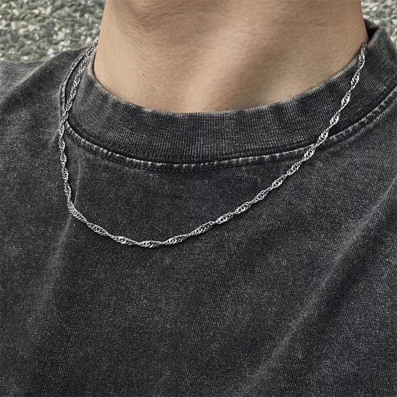 Titanium steel water wave chain men's all-match hip-hop niche design sense clavicle chain personality simple non-fading temperament accessories