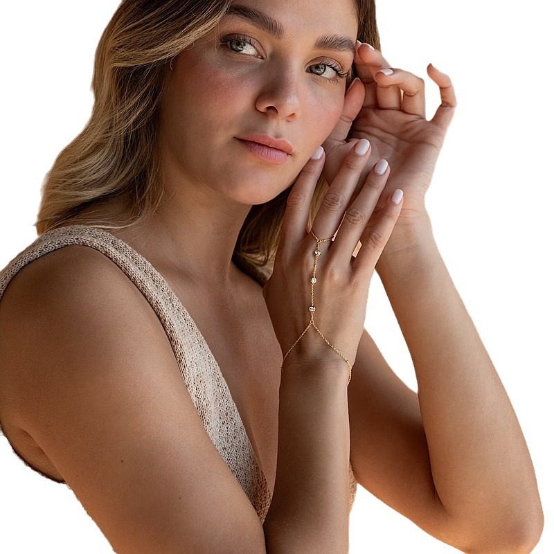 European and American Cross-border Jewelry Ethnic Style Personalized Bracelet with Diamond Finger Metal Chain Finger Chain Rhinestone Hand Back Chain