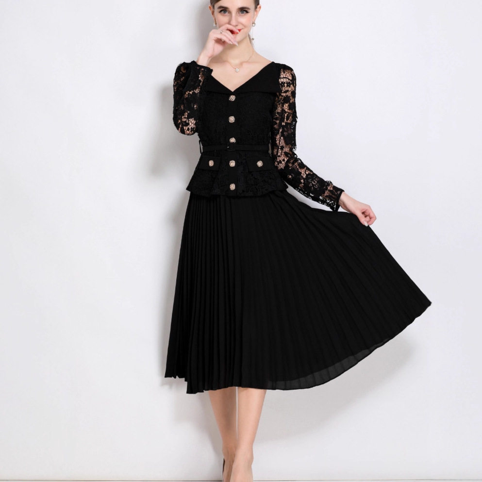 French Princess Style Lace Panel Long Sleeve Dress Autumn Fashion Slim Fit Pleated Skirt Metal Button Detail