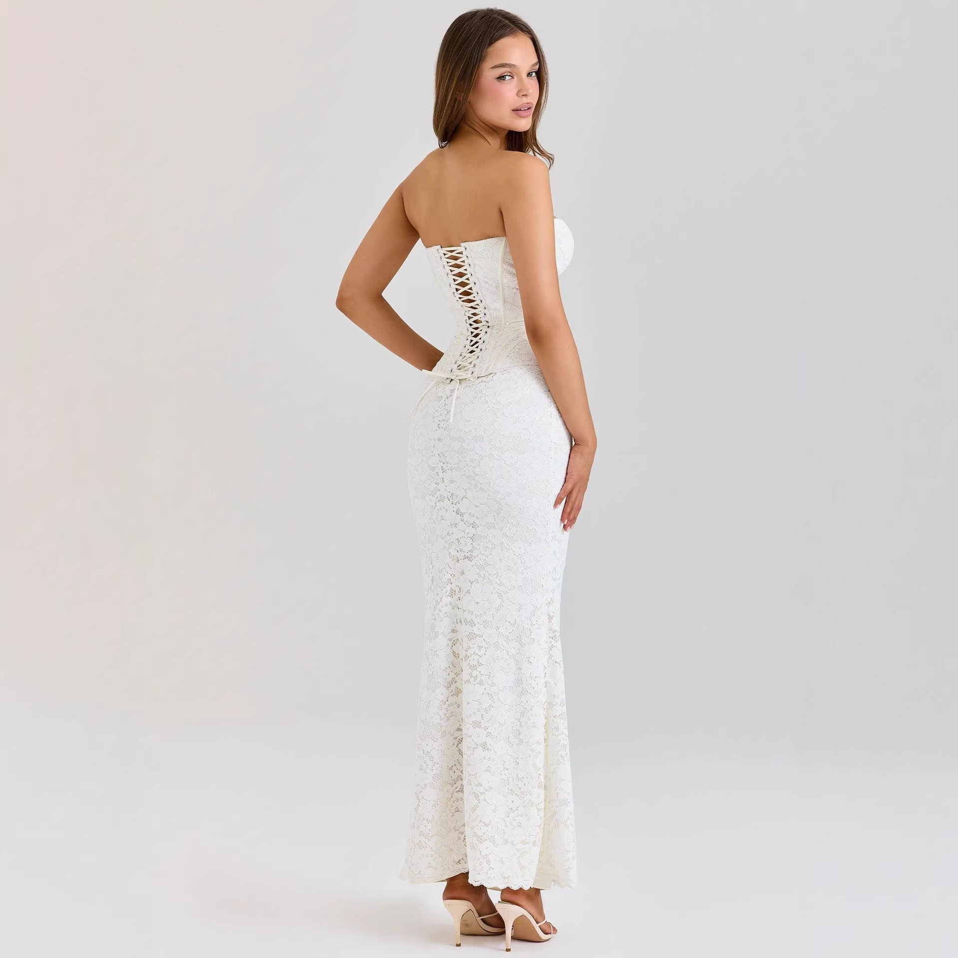 Lace Strapless Bodycon Dress Backless Waist Cinching Elegant Design Perfect for Parties and Formal Events OEM