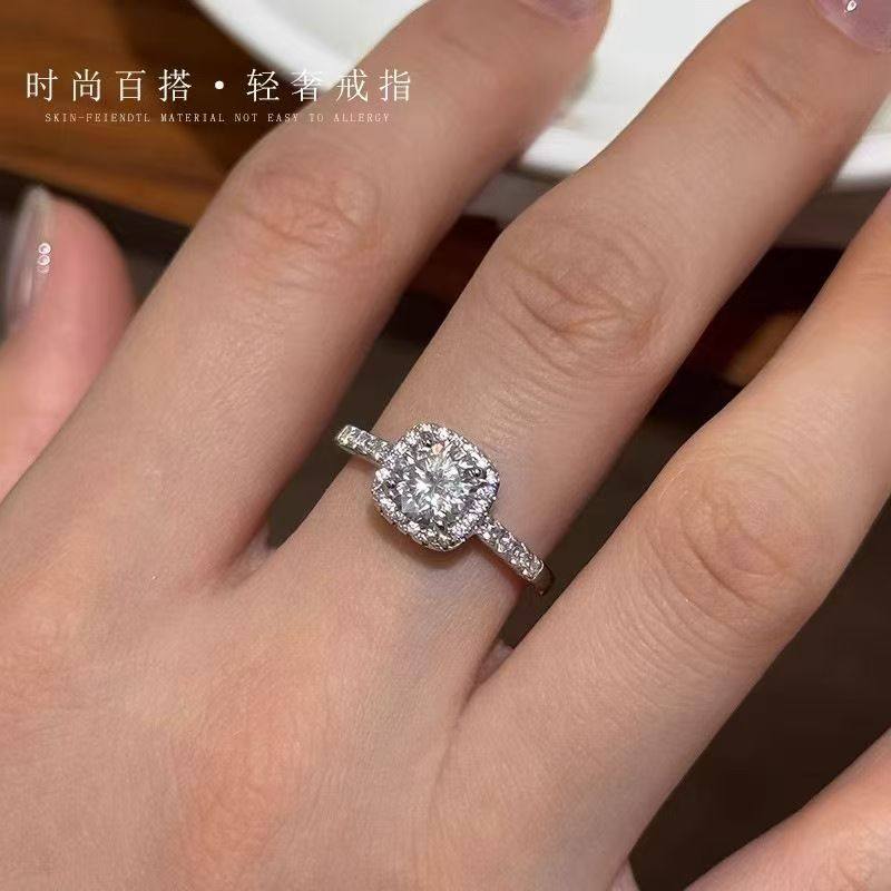 Three-Piece Set of Elegant, Light Luxury, High-End Full Diamond Zircon Necklace, Earrings, and Ring Set, Trendy Clavicle Necklace