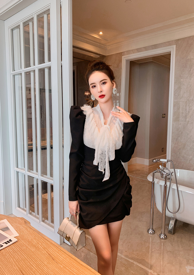 Đầm bodycon nữ dài tay cổ chữ V phối ren nơ thắt eo — Màu đen