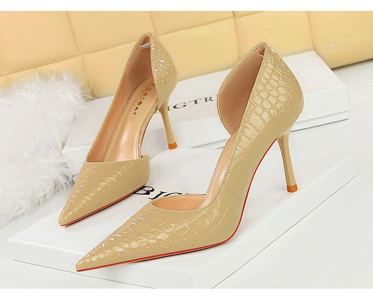 Giày cao gót nữ mũi nhọn da bóng họa tiết vân rắn gót nhọn 8cm — Màu hồng, Màu kaki, Màu nude, Màu xanh lá