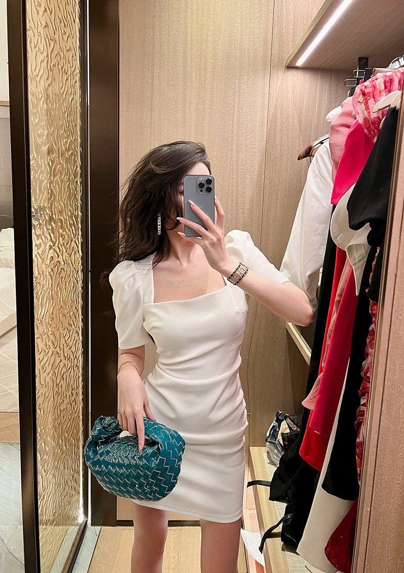 Đầm ôm body nữ cổ vuông tay ngắn, thiết kế fitted ôm eo, nhấn hông — [Trắng], [Đen] chi tiết 18